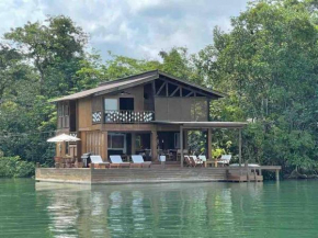 RD001 Linda Casa en Rio Dulce